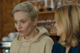 Barwy szczęścia, odcinek 3050. Renata (Anna Mrozowska), Dominika (Karolina Chapko)