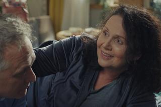 M jak miłość odc. 1755. Marysia (Małgorzata Pieńkowska), Artur Rogowski (Robert Moskwa)