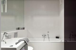 Czarno-biała łazienka: aranżacje łazienek, które nigdy nie wychodzą z mody