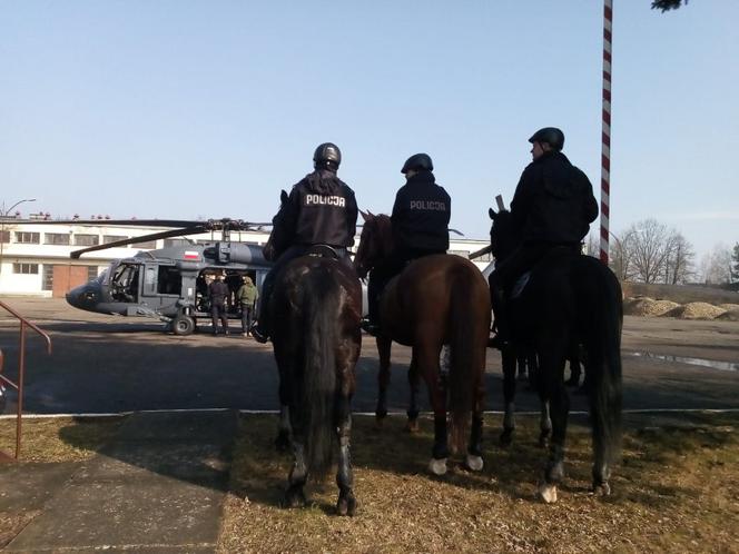 Policyjny Black Hawk nad Rzeszowem. Co się działo? [ZDJĘCIA]
