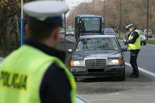 Świąteczna akcja ZNICZ 2019 wkrótce rusza. Policja podpowiada kierowcom, o czym pamiętać na drodze