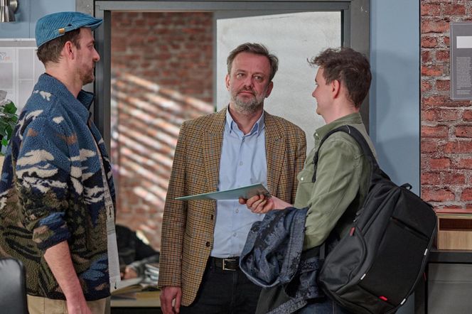 Na Wspólnej, odcinek 4039: Tymon (Łukasz Wójcik), Smolny (Łukasz Konopka), Kuba (Kacper Łukasiewicz)