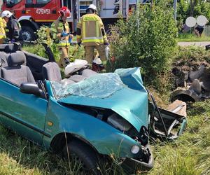 Tragiczny wypadek w Kosutach. Auto uderzyło w betonowy przepust