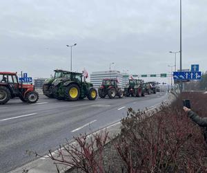 Rolnicy protestują. Utrudnienia na drogach w całej Polsce