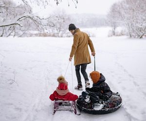 Ferie zimowe 2025 później, niż zwykle?! Uczniowie są zaskoczeni zmianami