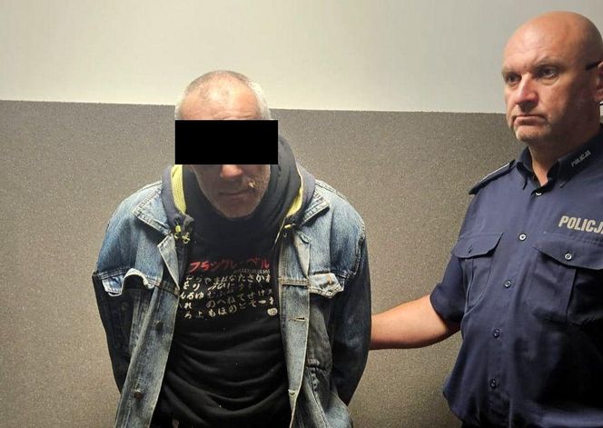 Ruszył z szablą na policjantów! Miał też granaty