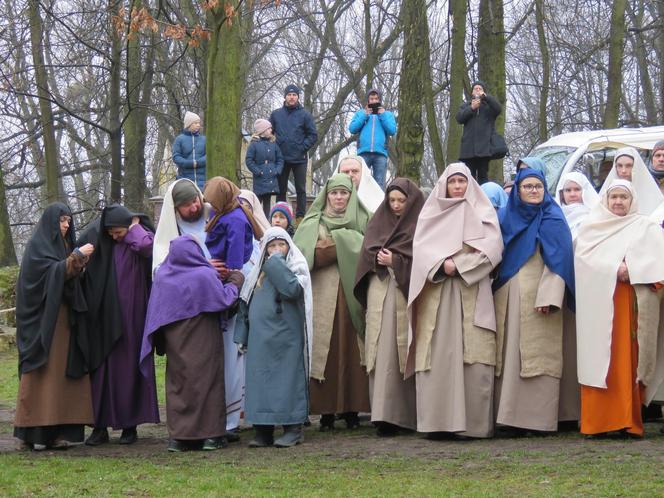 Misterium Męki Pańskiej na kalwaryjskim wzgórzu w Piekarach Śląskich