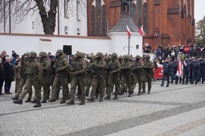 Tak białostoczanie uczcili Narodowe Święto Niepodległości 2024 w Białymstoku [ZDJĘCIA]