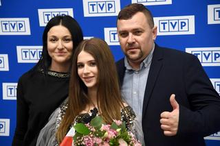 Roksana Węgiel z rodzicami 