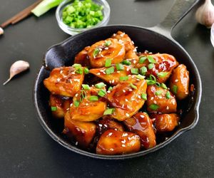 Tylko tak marynuję pierś kurczaka i smażę na patelni. To najłatwiejszy przepis na wyśmienity obiad 