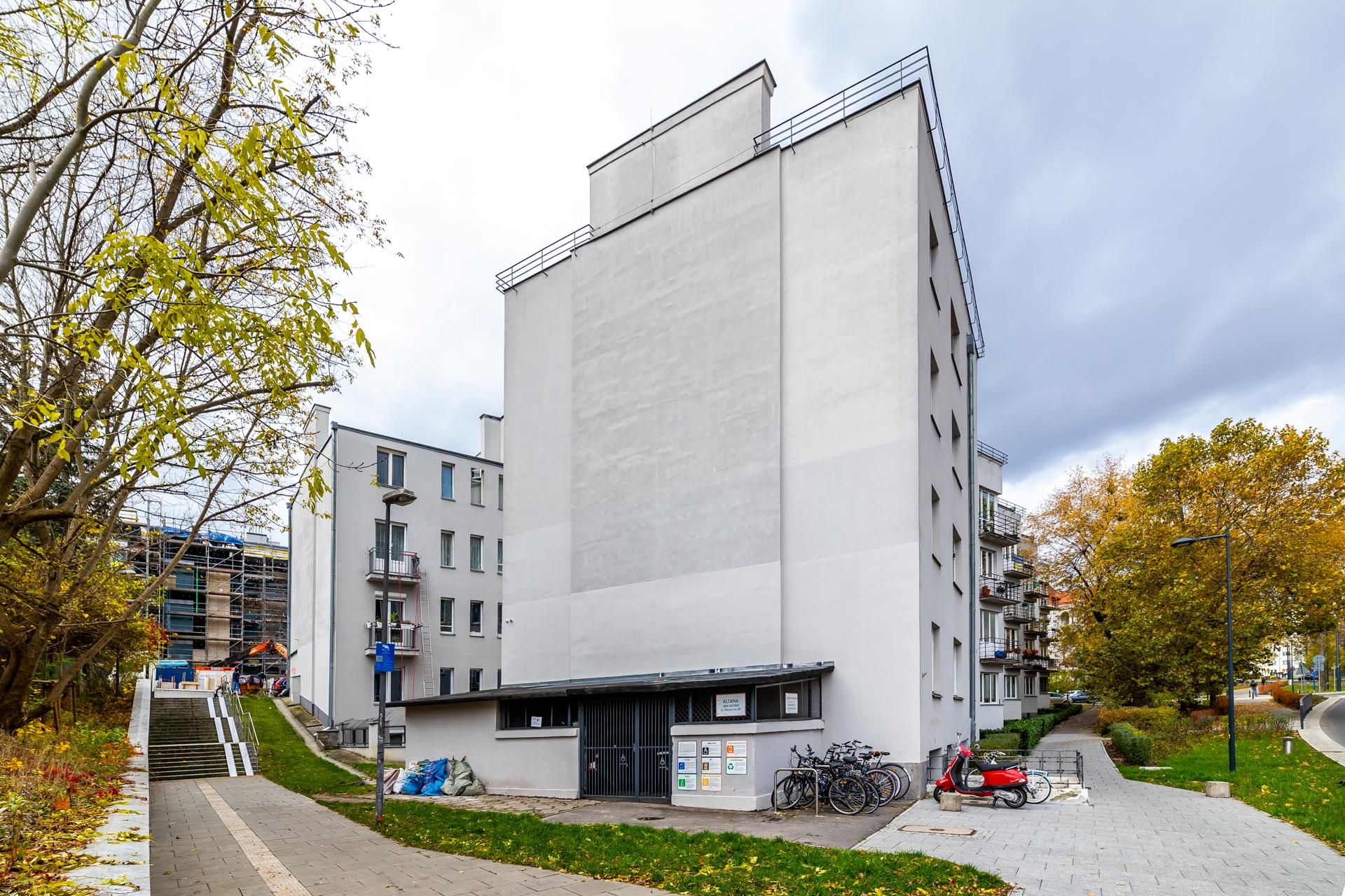 Blok przy ul. Słonecznej 50 w Warszawie