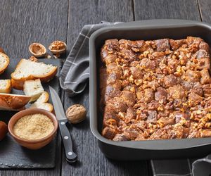 Na weekendowe śniadanie wybieram tę zapiekankę. Zapach unosi się w całym domu