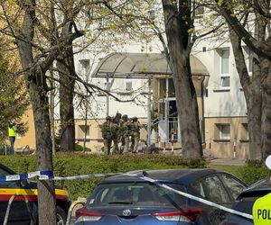 Kontrterroryści w liceum w Warszawie! Teren odgrodzony. Co się dzieje?