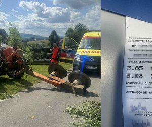 Pijany jak bela 48-latek uderzył ursusem w drzewo i staranował szopę. Miał 8 promili!