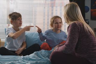 Kłótnie rodzeństwa się nasiliły? Dwie proste zmiany mogą przywrócić spokój w domu