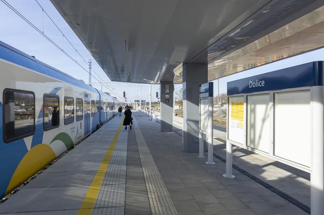 Podróż koleją ze Szczecina do Poznania coraz wygodniejsza. Modernizowane są kolejne stacje i przystanki