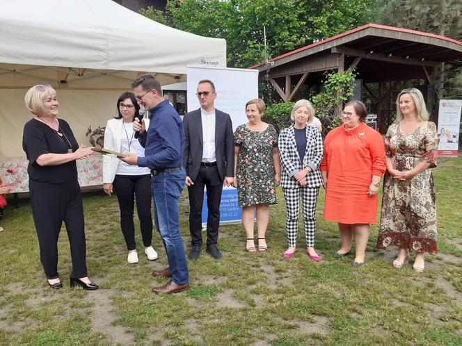 W uroczystości z okazji 10-lecia Szansy w Siedlcach wzięli udział przedstawiciele różnych lokalnych organizacji pomocowych