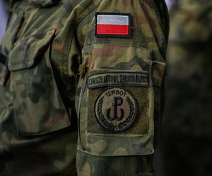 Służby i WOT na Podkarpaciu w pełnej gotowości. Lotnisko w Rzeszowie wznawia pracę 