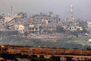 Eksplozje i kłęby dymu nad Strefą Gazy