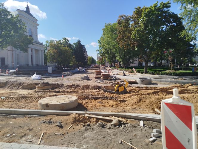Rozkopanie dużego skrzyżowania odsłoniło fragmenty historii miasta Siedlce