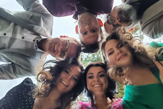 M jak miłość. Magda (Anna Mucha), Kinga (Katarzyna Cichopek), Anita (Melania Grzesiewicz), Piotrek (Marcin Mroczek), Kamil (Marcin Bosak), Werner (Jacek Kopczyński)