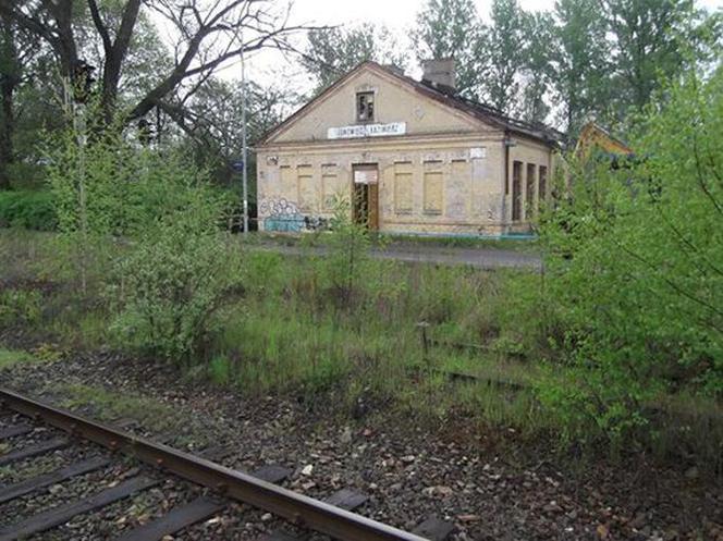 Dworzec PKP w Kazimierzu Górniczym