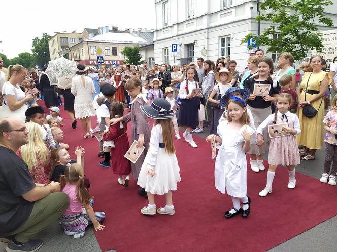 Siedlczanie mogli wsiąść w wehikuł czasu i zobaczyć ulicę Pułaskiego - Piękną sprzed stu lat