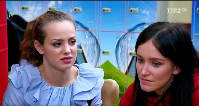 Barwy szczęścia, odc. 2056. Magda (Natalia Sierzputowska), Oliwka (Wiktoria Gąsiewska)