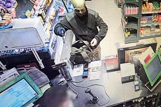 24-latek złapany za rozboje na terenie Warszawy i okolic