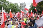 Zwolennicy Karola Nawrockiego pod Sejmem 6.08.2025