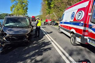 Poważny wypadek w Małopolsce. Wielu poszkodowanych. Droga zablokowana