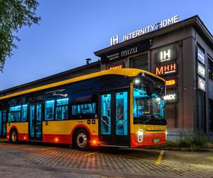 Co trzeci autobus w Warszawie będzie elektryczny. Podpisano kolejne umowy 