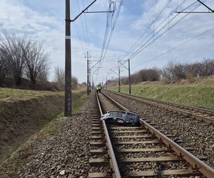 Tragedia na przejeździe kolejowym pod Iławą. Nie żyją dwie osoby