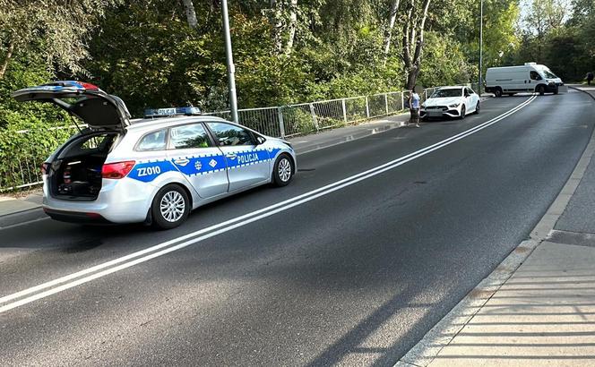 Czołowe zderzenie autobusu miejskiego z rowerzystą w Warszawie. Niedawno zginęły tam trzy osoby