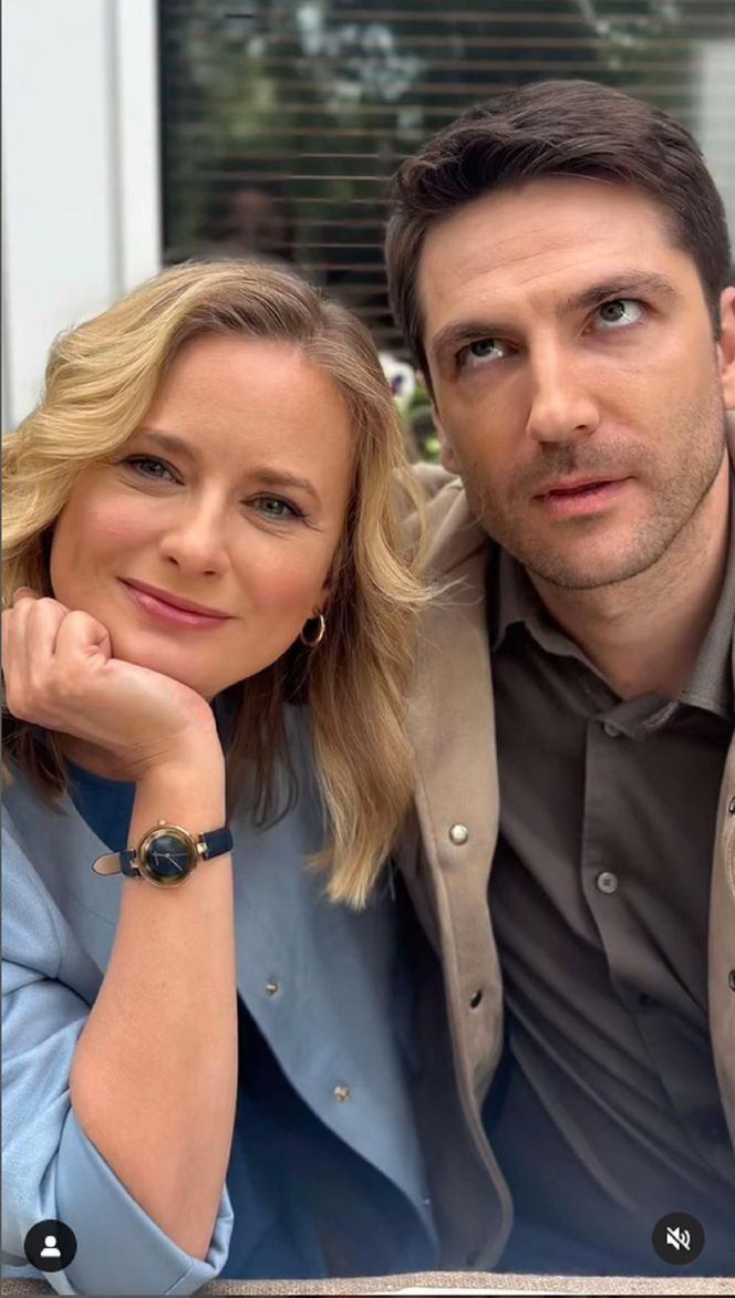 M jak miłość na planie. Julia (Marta Chodorowska), Dima (Michaił Pszeniczny)