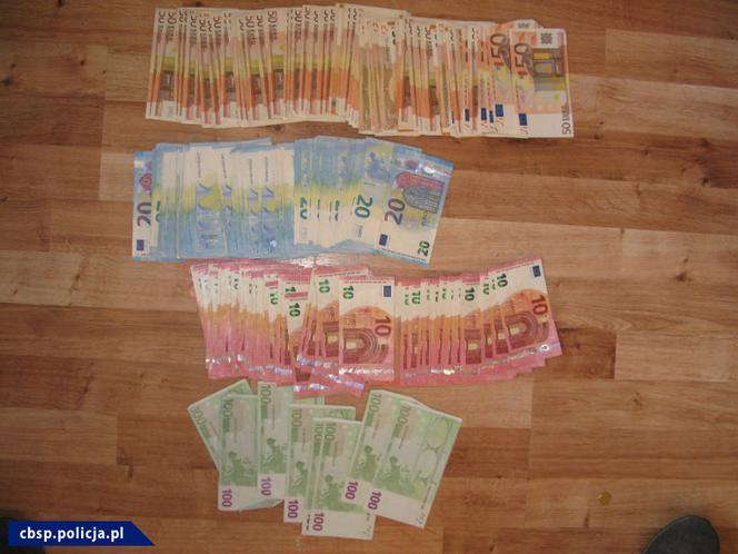 Akcja CBŚP i antyterrorystów w Krakowie: Rozbito zorganizowaną grupę przestępczą [ZDJĘCIA]