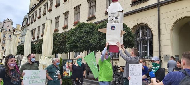 Protest przeciwko podwyżce cen biletów w MPK Wrocław