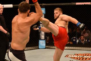 UFC: Tak bije Marcin Tybura. Efektowna wygrana w Singapurze [ZDJĘCIA]