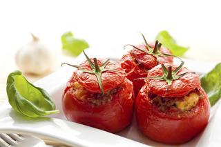 Pomidory faszerowane mięsem: przepis na zdrowy obiad