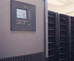 Zasilanie gwarantowane UPS w przemyśle. Jak uniknąć kosztownych przestojów?