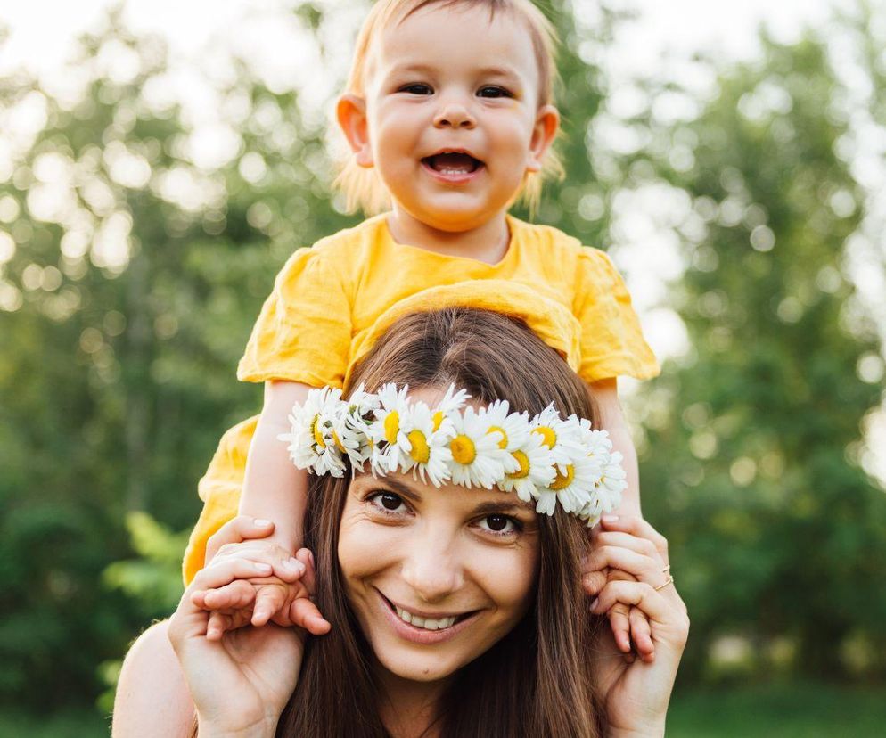 Crunchy Moms mówią stop przebodźcowaniu. Mam „hipisek” jest coraz więcej