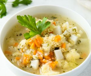 Zupa ziemniaczana z marchewką. Swoją moc zawdzięcza jednemu składnikowi