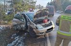 Jedlanka: Bus zderzył się z osobówką. Jedna osoba została poszkodowana