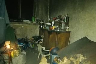 Teresin. Stracił żonę i mieszkanie. 76-latek mieszka w oborze bez prądu i wody! [ZDJĘCIA]