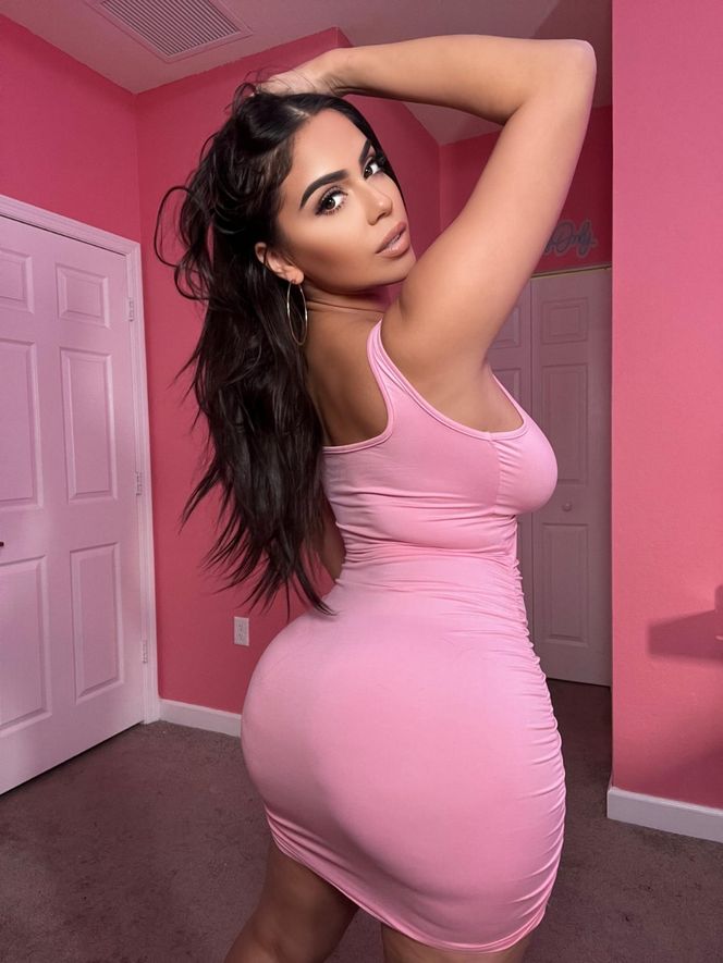 Udaje narzeczoną na Wigilii. Mężczyźni płacą za to fortunę!