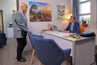 Pierwsza miłość: wieści o rzekomym romansie Emilki i Fryderyka docierają do Bartka. Mężczyzna planuje zemstę