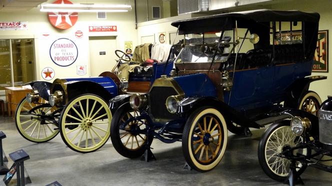 Muzeum motoryzacji Heritage Park Historical Village w Calgary