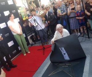 Łódź doceniła Bożenę Dykiel. Aktorka odsłoniła swoją gwiazdę na słynnej Alei Gwiazd [GALERIA] 