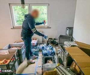 CBŚP rozbiło gigantyczną fabrykę leków