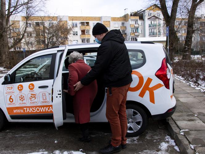 Toruń ma społeczną taksówkę. Tak wyglądają pojazdy!